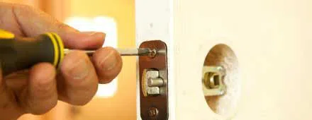 Affordable Locksmith Services Riverdale, MD 301-494-1013 - 24-hour-lock-key-01